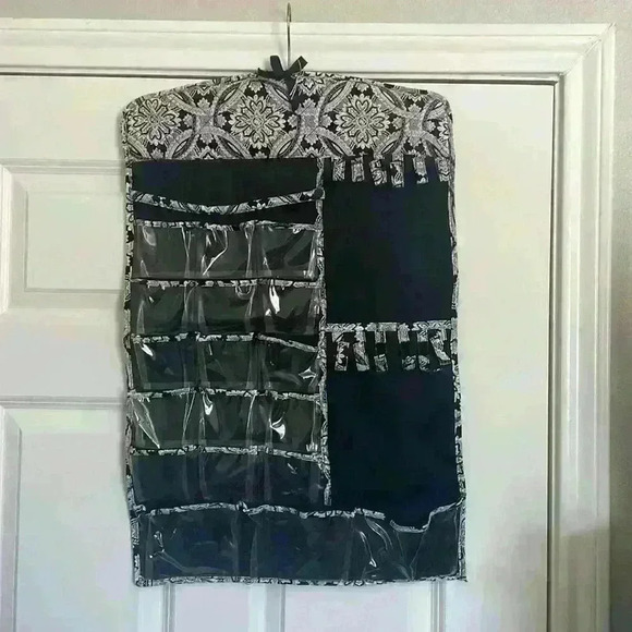 Hanging jewelry holder‎ - Picture 1 of 7